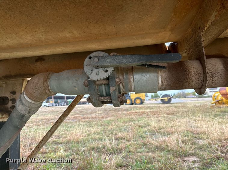 image for item DP5933 2012 Southern Vac vacuum trailer