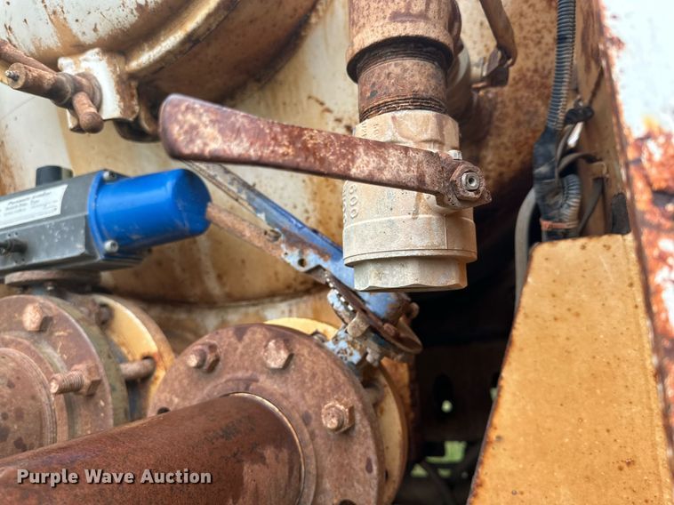 image for item DP5933 2012 Southern Vac vacuum trailer