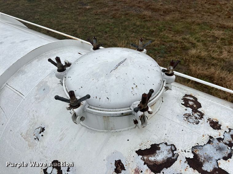 image for item DP5933 2012 Southern Vac vacuum trailer