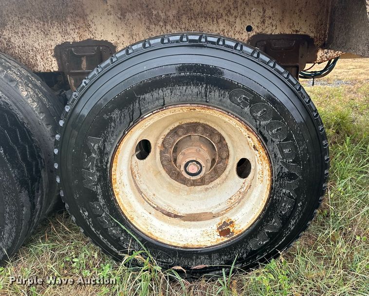 image for item DP5933 2012 Southern Vac vacuum trailer