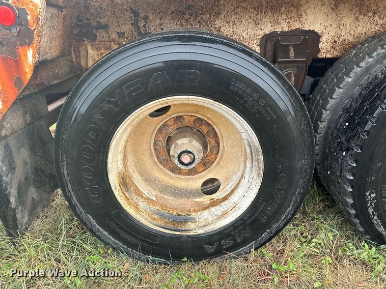 image for item DP5933 2012 Southern Vac vacuum trailer