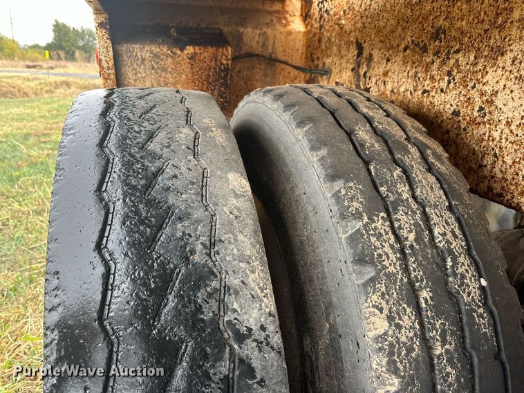 image for item DP5933 2012 Southern Vac vacuum trailer