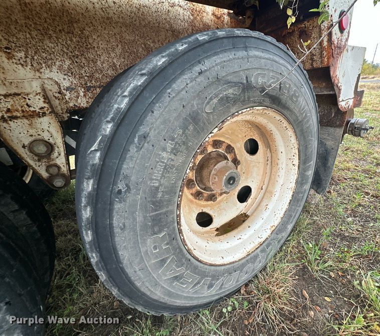 image for item DP5933 2012 Southern Vac vacuum trailer