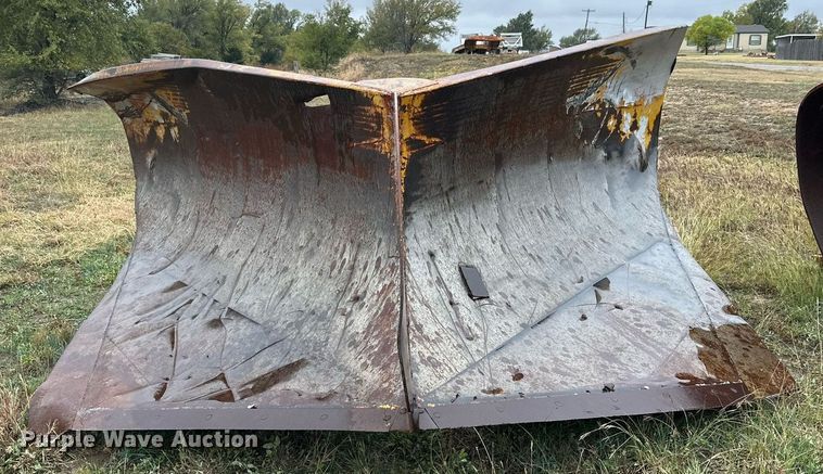 image for item DP5934 Austin Western motor grader snow plow