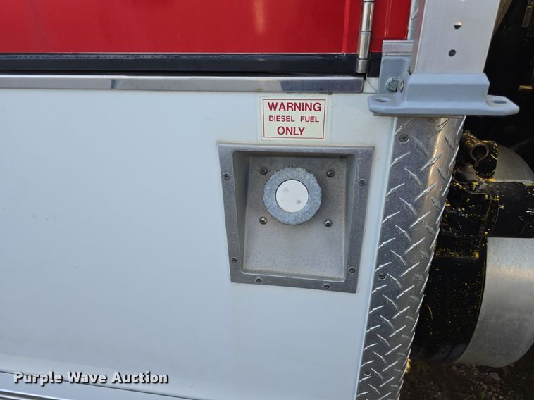 image for item DQ5285 1988 Freightliner  FL112 rescue vehicle