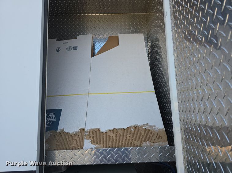 image for item DQ5285 1988 Freightliner  FL112 rescue vehicle