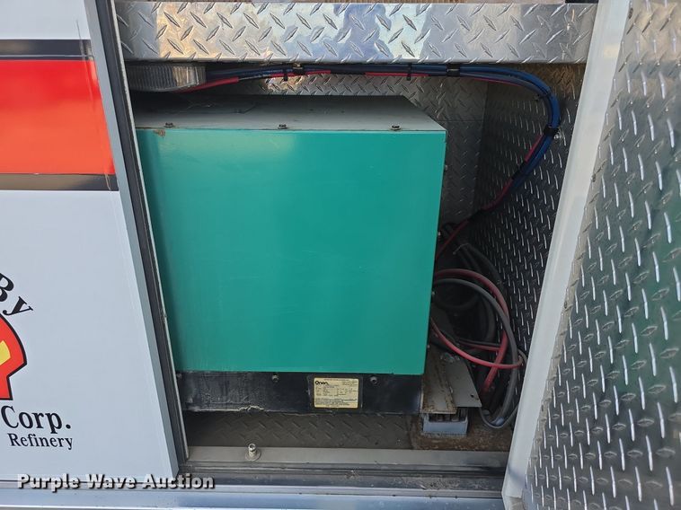 image for item DQ5285 1988 Freightliner  FL112 rescue vehicle