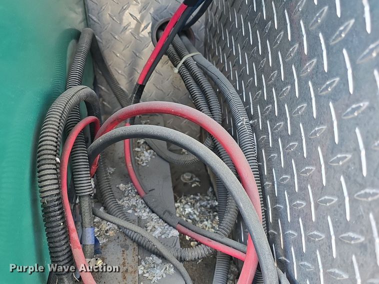 image for item DQ5285 1988 Freightliner  FL112 rescue vehicle