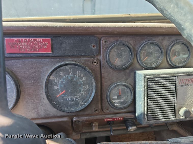 image for item DQ5285 1988 Freightliner  FL112 rescue vehicle