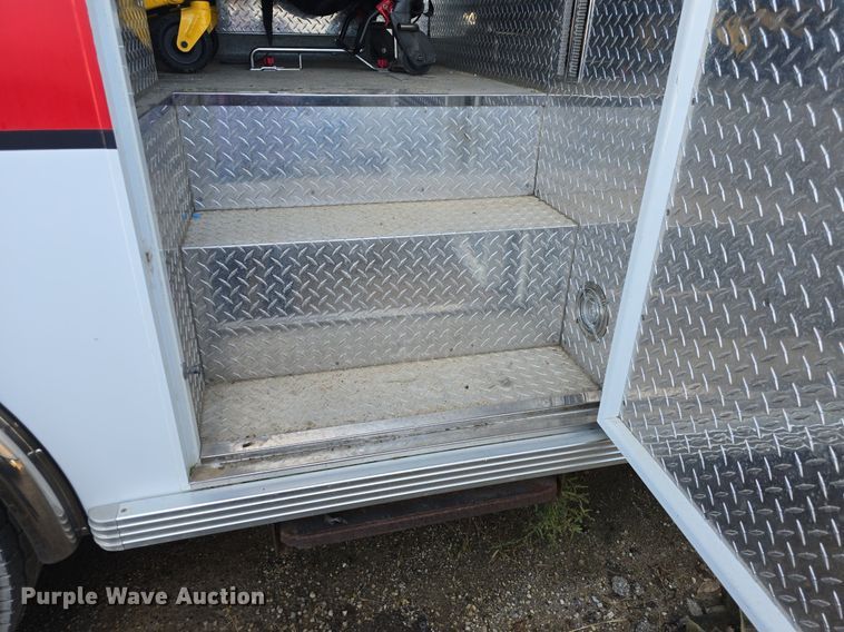 image for item DQ5285 1988 Freightliner  FL112 rescue vehicle