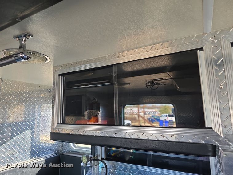 image for item DQ5285 1988 Freightliner  FL112 rescue vehicle