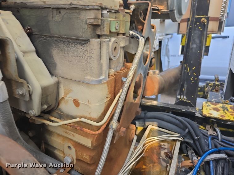 image for item DQ5285 1988 Freightliner  FL112 rescue vehicle