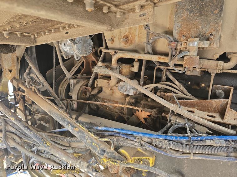 image for item DQ5285 1988 Freightliner  FL112 rescue vehicle