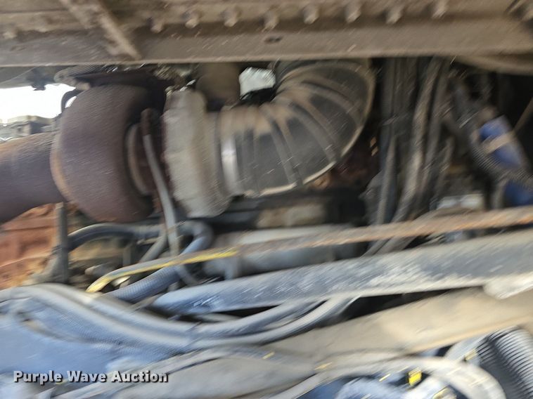 image for item DQ5285 1988 Freightliner  FL112 rescue vehicle