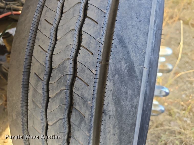 image for item DQ5285 1988 Freightliner  FL112 rescue vehicle