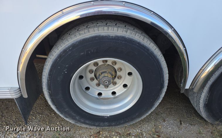 image for item DQ5285 1988 Freightliner  FL112 rescue vehicle