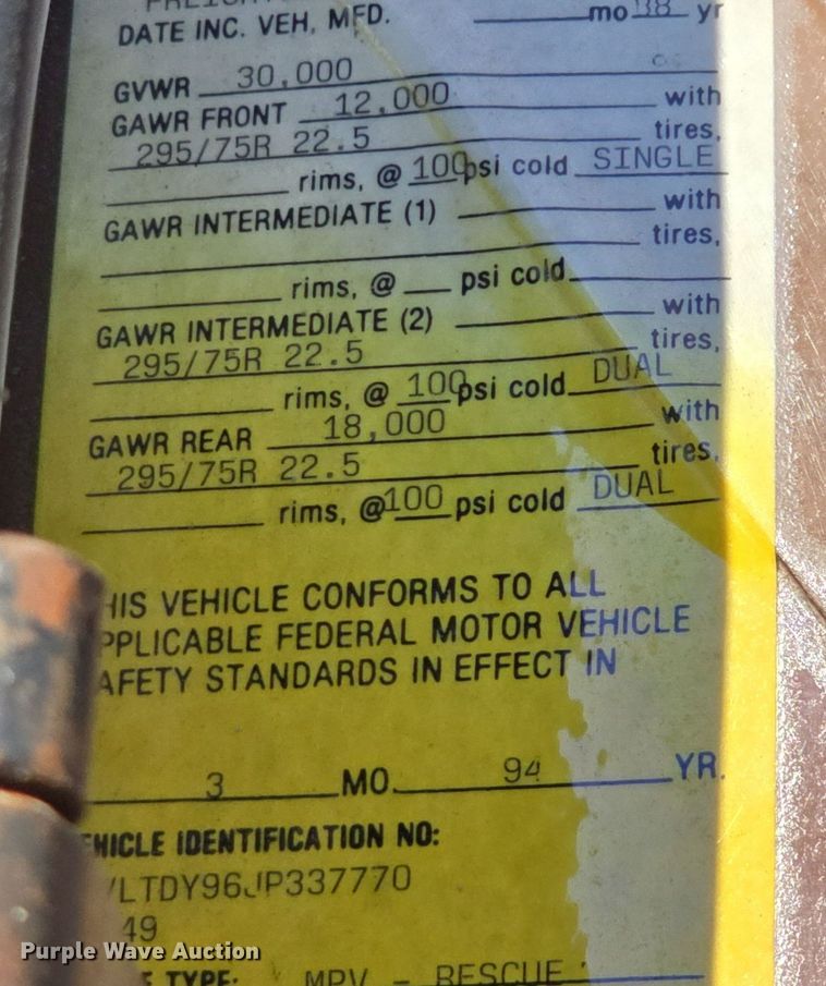 image for item DQ5285 1988 Freightliner  FL112 rescue vehicle