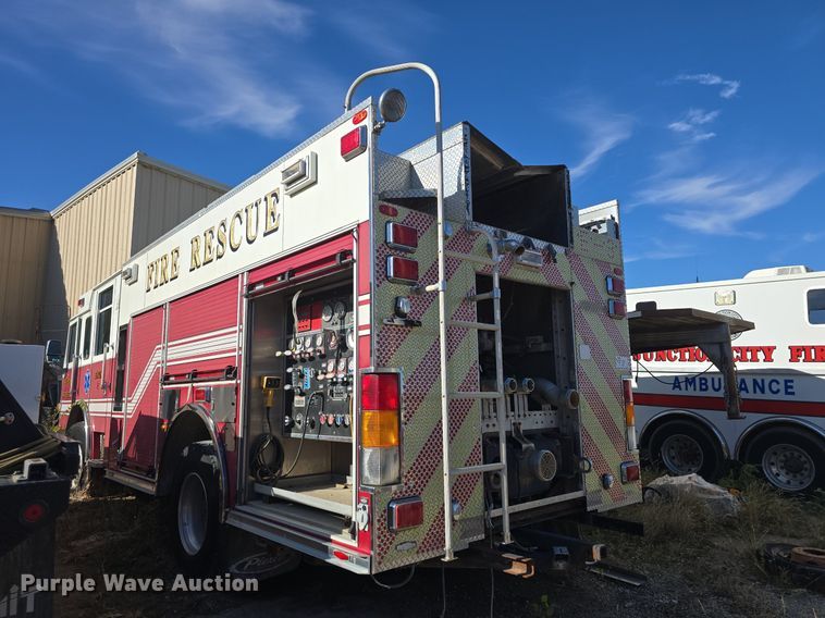 image for item DQ5286 2006 Pierce Arrow XT pumper fire truck