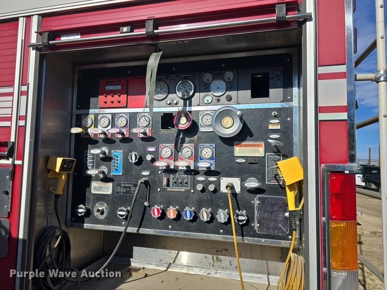 image for item DQ5286 2006 Pierce Arrow XT pumper fire truck