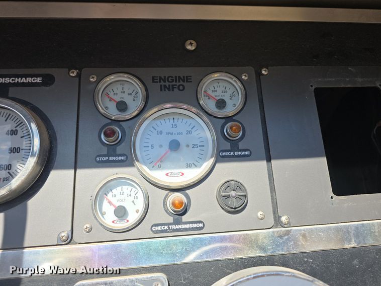 image for item DQ5286 2006 Pierce Arrow XT pumper fire truck