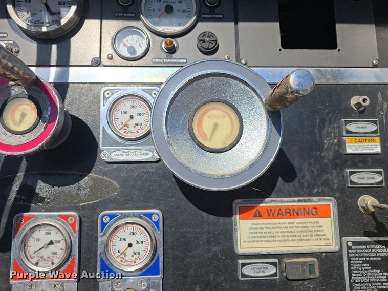 image for item DQ5286 2006 Pierce Arrow XT pumper fire truck