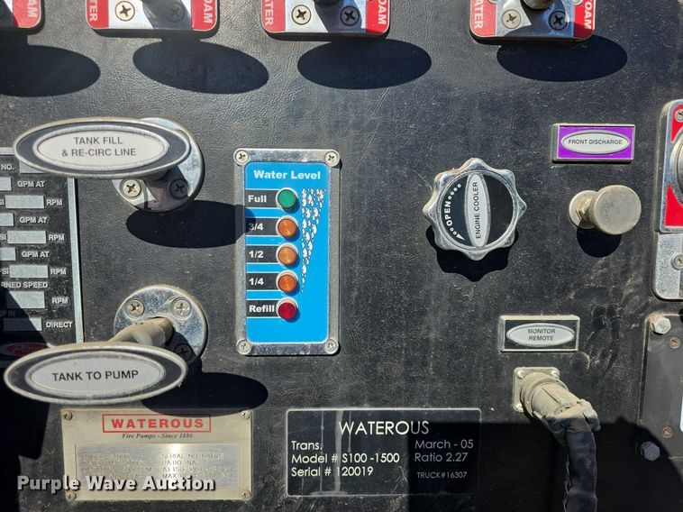 image for item DQ5286 2006 Pierce Arrow XT pumper fire truck