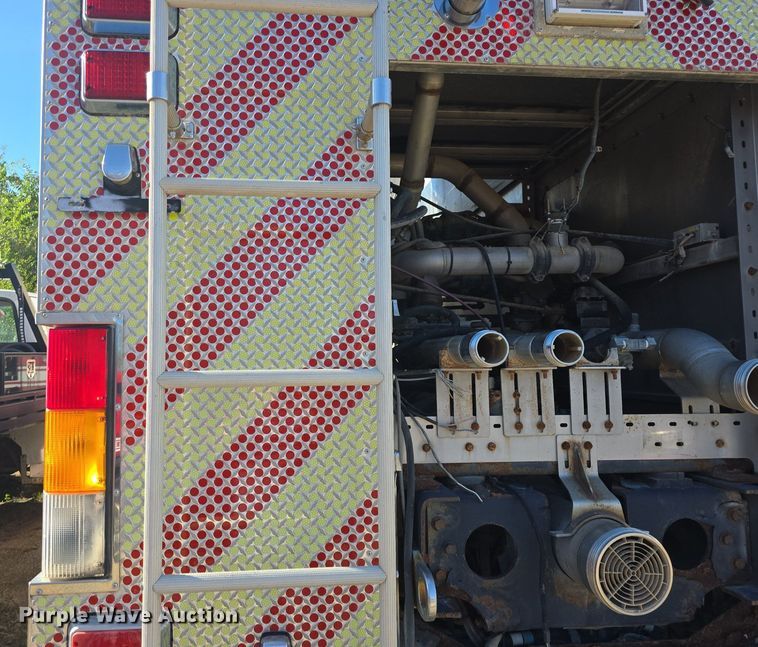 image for item DQ5286 2006 Pierce Arrow XT pumper fire truck