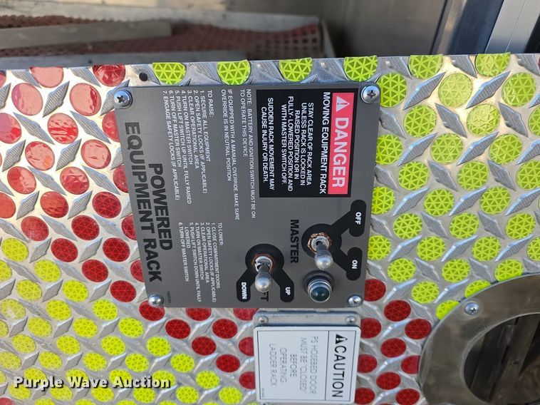 image for item DQ5286 2006 Pierce Arrow XT pumper fire truck