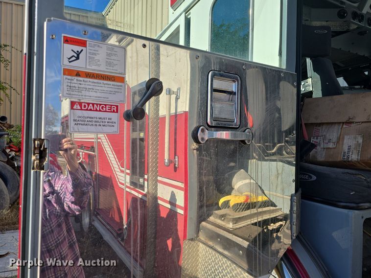 image for item DQ5286 2006 Pierce Arrow XT pumper fire truck