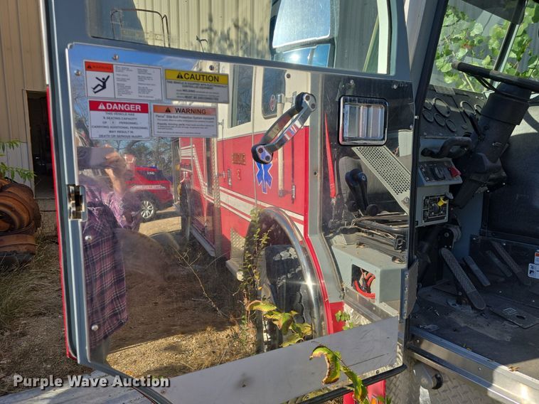 image for item DQ5286 2006 Pierce Arrow XT pumper fire truck