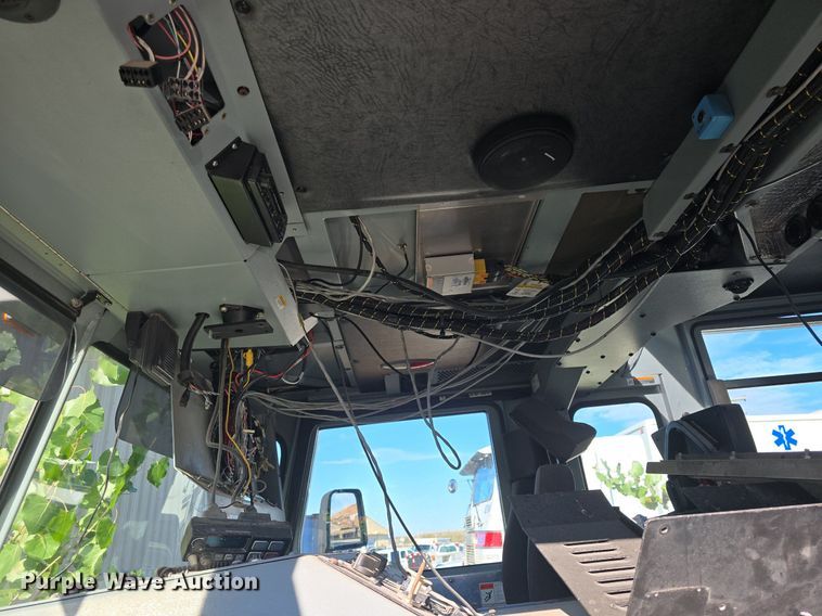 image for item DQ5286 2006 Pierce Arrow XT pumper fire truck