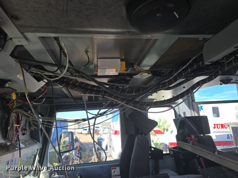 image for item DQ5286 2006 Pierce Arrow XT pumper fire truck