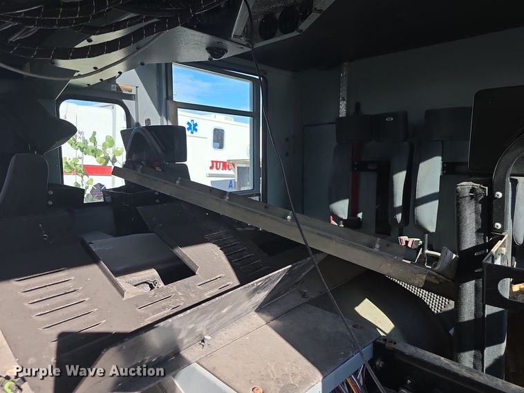 image for item DQ5286 2006 Pierce Arrow XT pumper fire truck