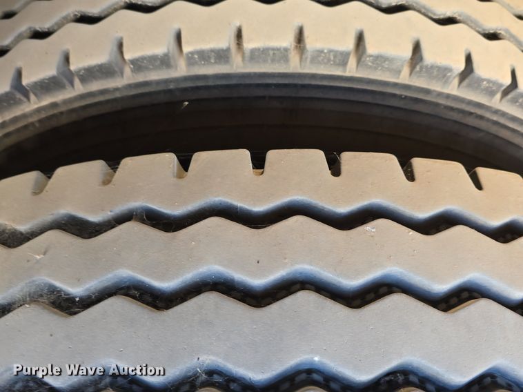 image for item DQ5286 2006 Pierce Arrow XT pumper fire truck