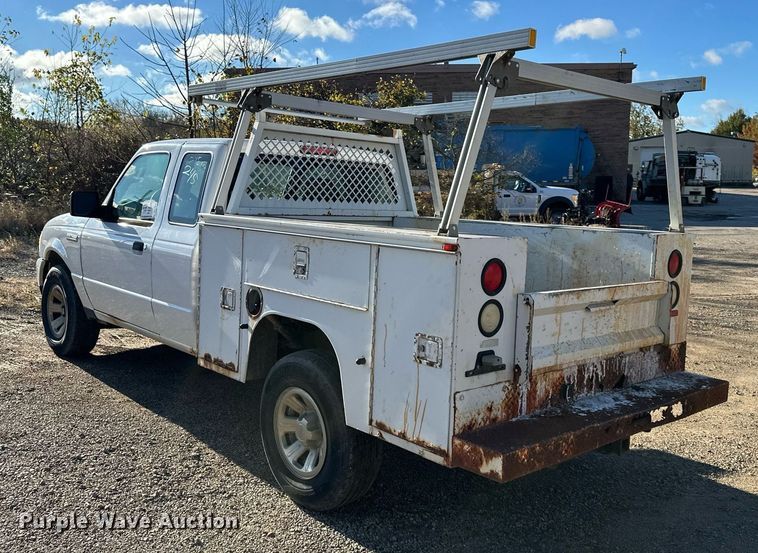 image for item DR2763 2008 Ford Ranger R15S SuperCab utility bed pickup truck