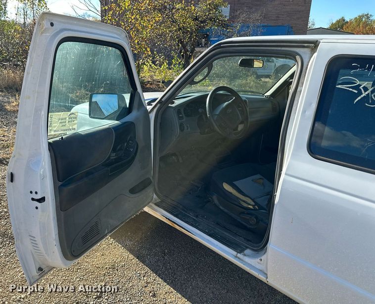 image for item DR2763 2008 Ford Ranger R15S SuperCab utility bed pickup truck