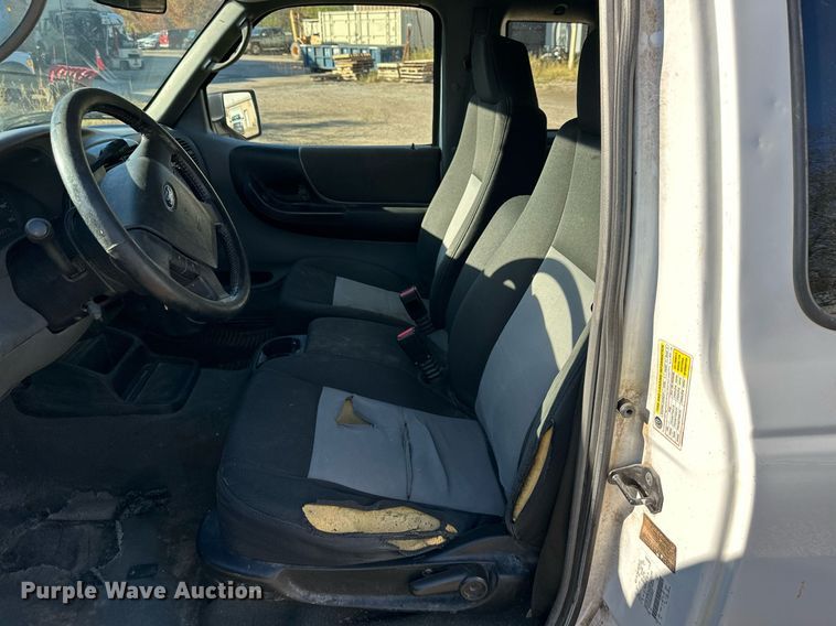 image for item DR2763 2008 Ford Ranger R15S SuperCab utility bed pickup truck