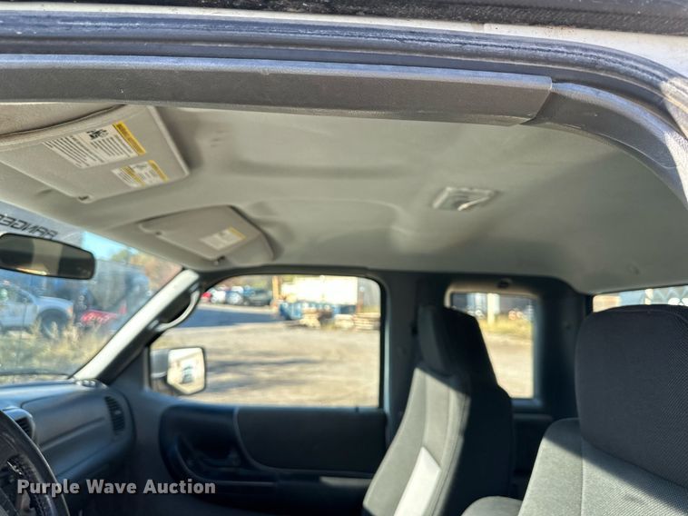 image for item DR2763 2008 Ford Ranger R15S SuperCab utility bed pickup truck