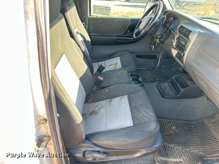 image for item DR2763 2008 Ford Ranger R15S SuperCab utility bed pickup truck