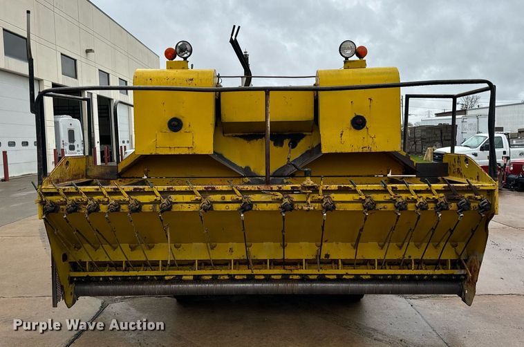 image for item DT2118 Etnyer  chip spreader