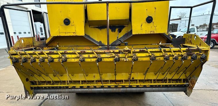 image for item DT2118 Etnyer  chip spreader