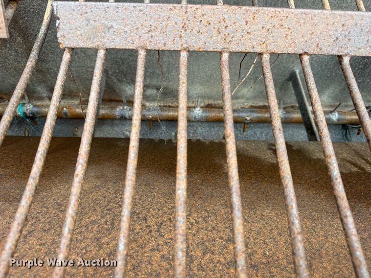 image for item DT2118 Etnyer  chip spreader