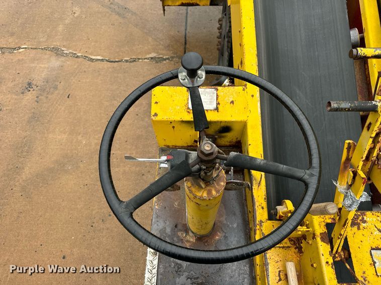 image for item DT2118 Etnyer  chip spreader