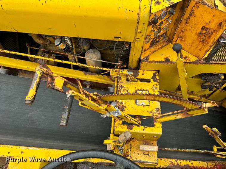 image for item DT2118 Etnyer  chip spreader