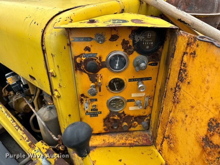 image for item DT2118 Etnyer  chip spreader