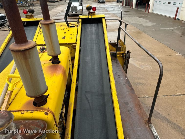 image for item DT2118 Etnyer  chip spreader