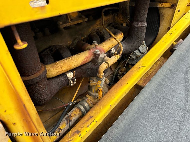 image for item DT2118 Etnyer  chip spreader