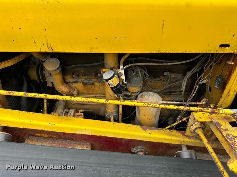 image for item DT2118 Etnyer  chip spreader