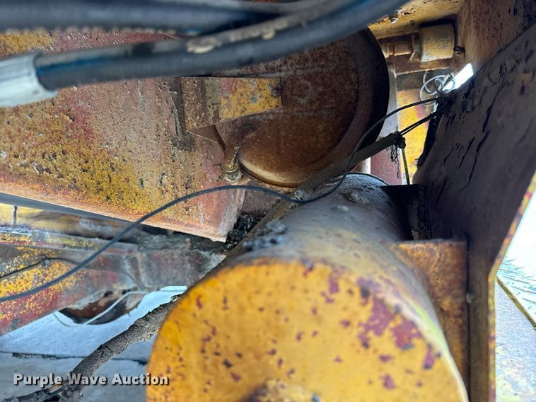 image for item DT2118 Etnyer  chip spreader