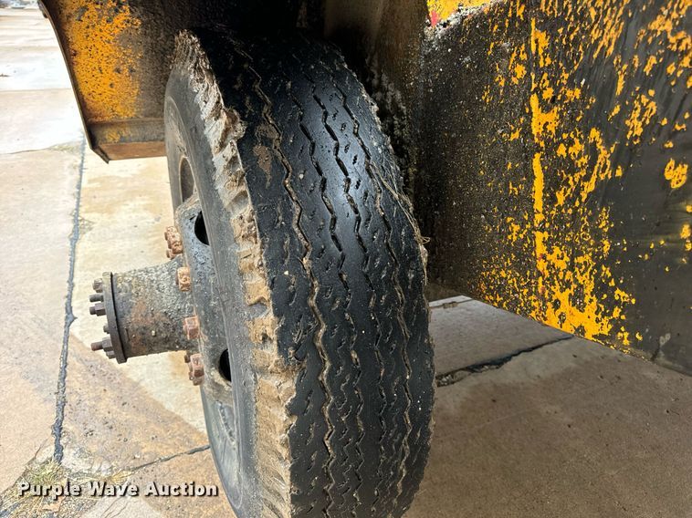 image for item DT2118 Etnyer  chip spreader